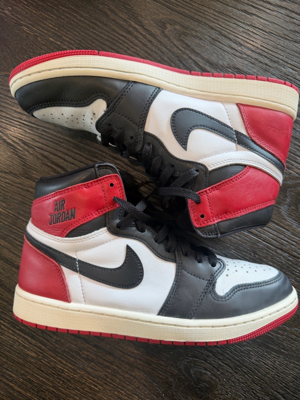 Air Jordan 1 Retro OG High Black Toe Reimagined men’s size 9